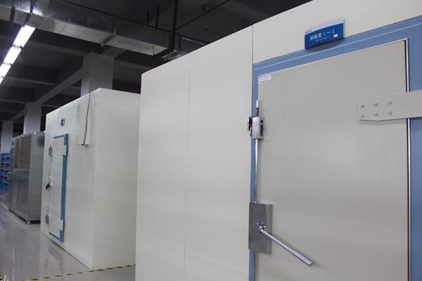 屏蔽機(jī)房該如何維護(hù)抗靜電地板？